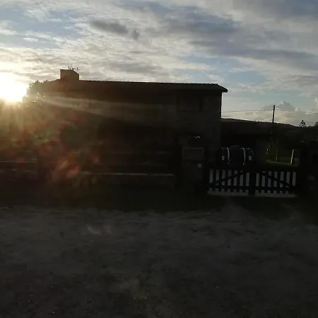 Camino Da Vieira بيت شباب *