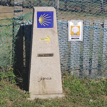 Camino Da Vieira Хостел Падрон