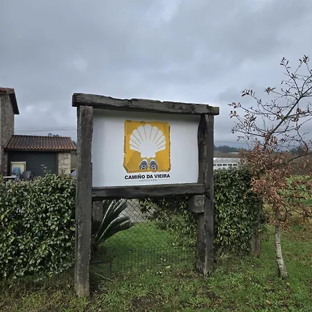 Camino Da Vieira Хостел Падрон
